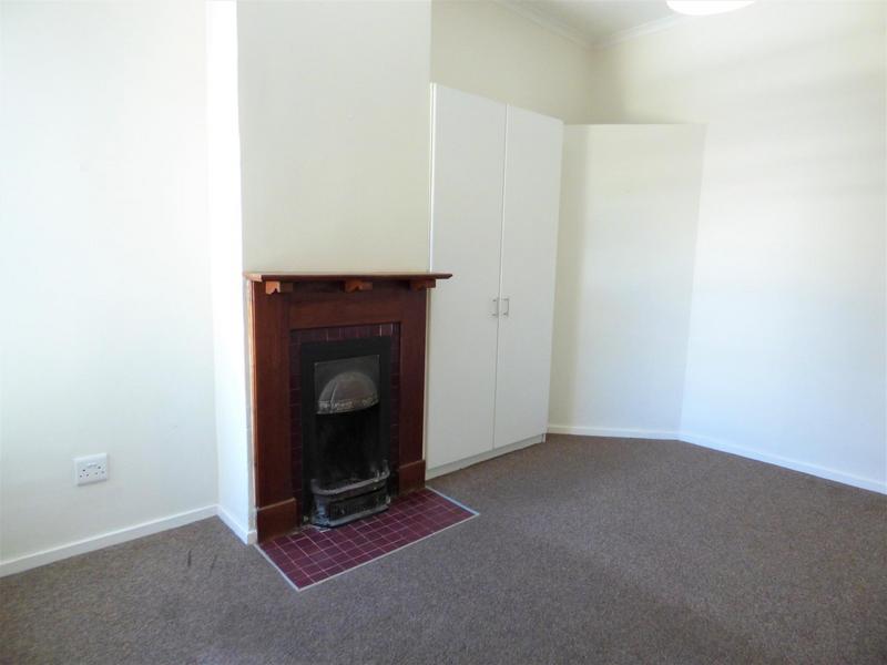 To Let 3 Bedroom Property for Rent in Green Point Western Cape